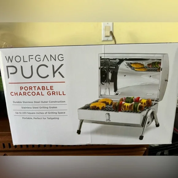 NEW IN BOX Wolfgang Puck portable charcoal grill - Picture 1 of 2